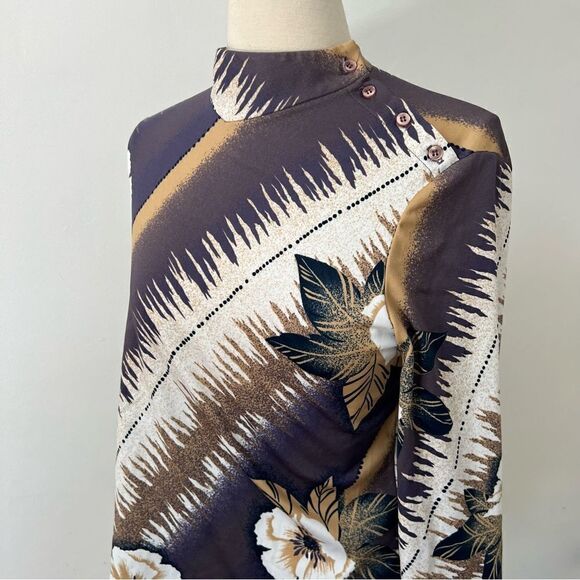 Vintage 1970s Mock Side Button Neck Tropical Hawaiian Blouse - Picture 8 of 11